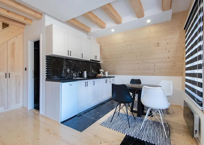 Ella - Ella موكرا غورا